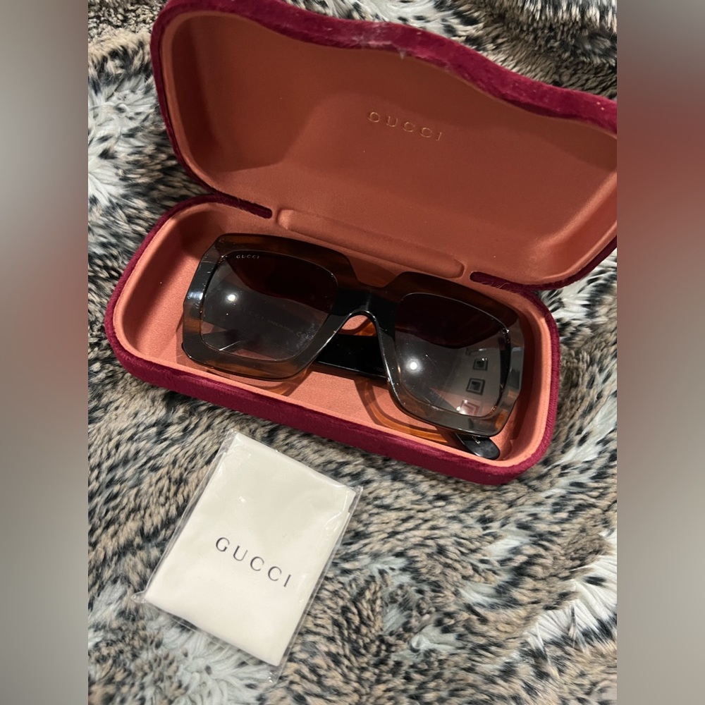 Gucci Oversized Black and Tortoiseshell Sunglasses